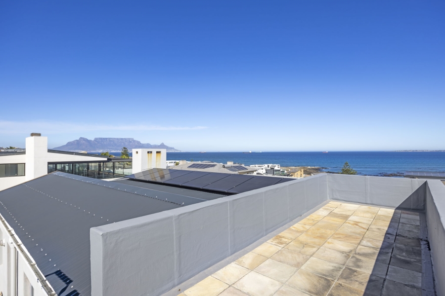 To Let 5 Bedroom Property for Rent in Big Bay Western Cape